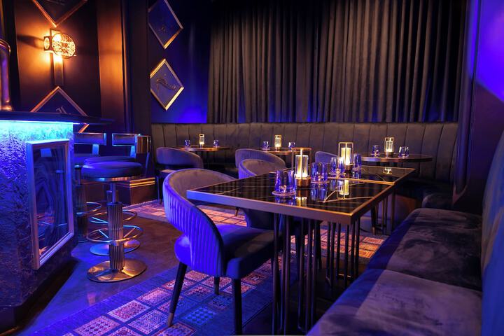 Lounge 96 of 117