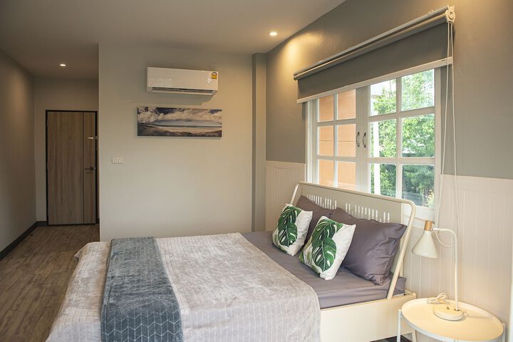 Room 15 of 32