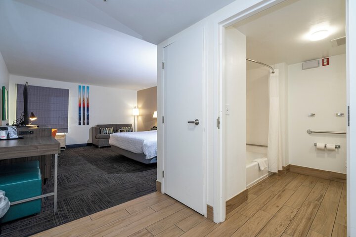 Room 36 of 96