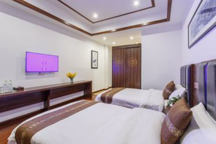 Room 28 of 67
