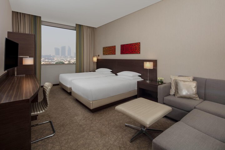 Room 15 of 38
