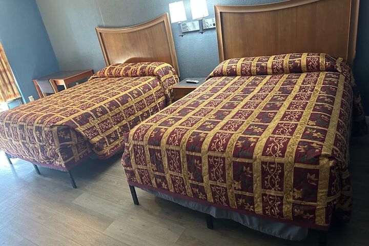 Room 3 of 7