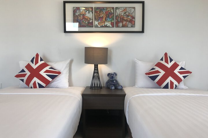 Room 27 of 103