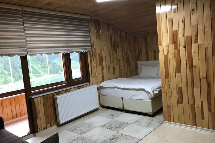 Room 7 of 66