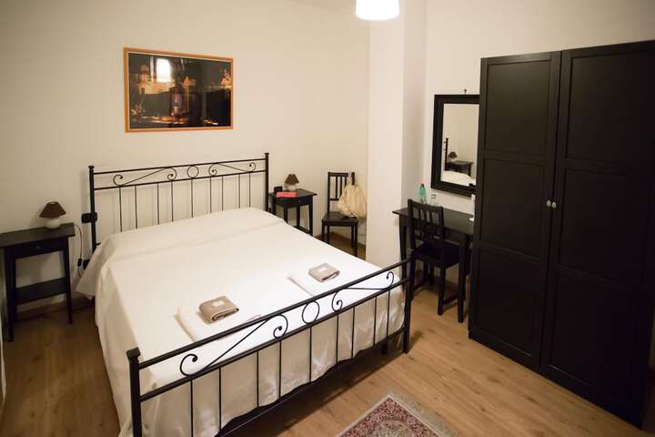 Room 22 of 48