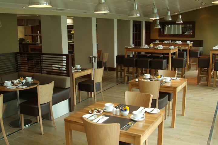 Dining 40 of 74