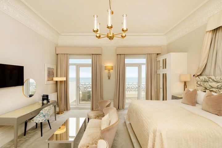 Room 40 of 111