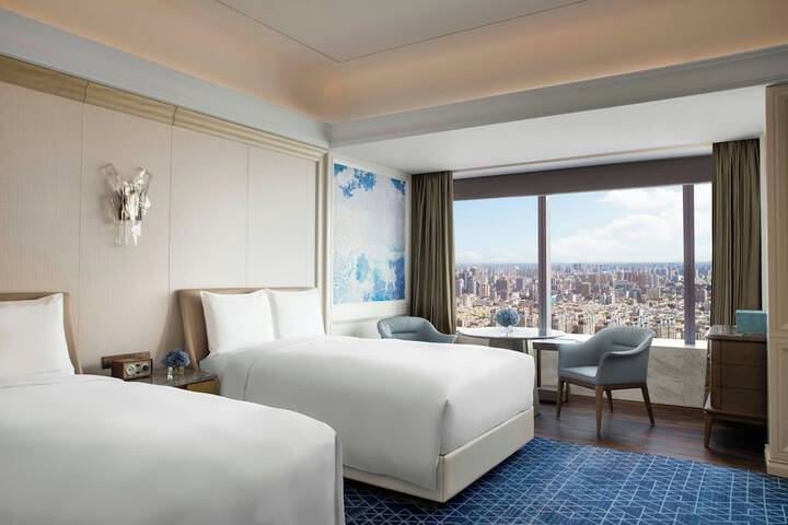 Room 51 of 109