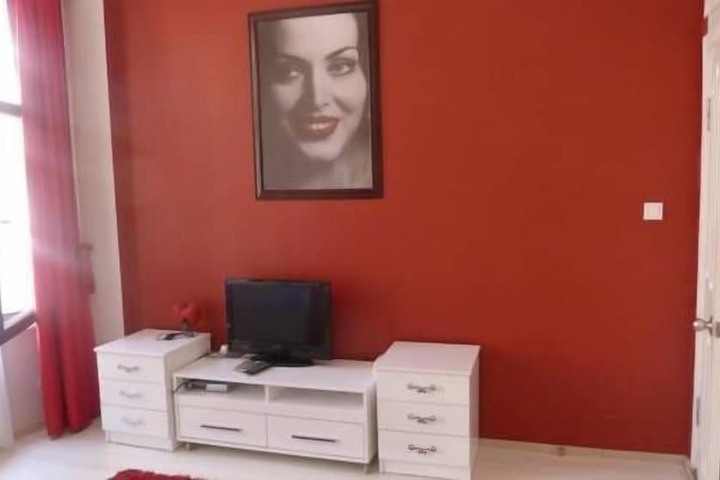 Room 15 of 25