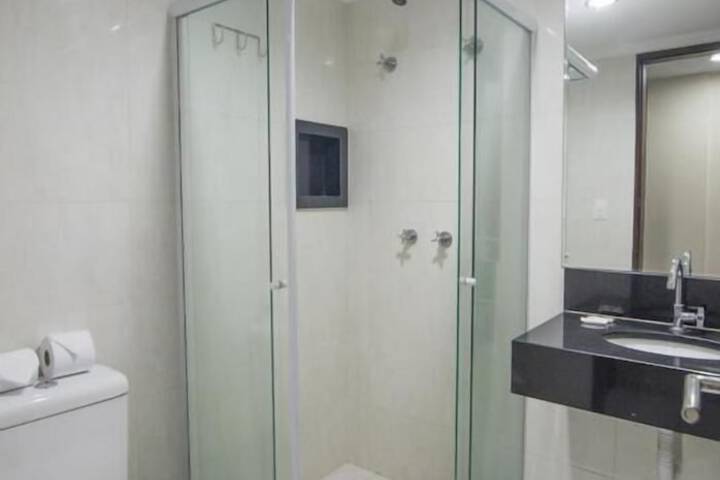 Room 8 of 12