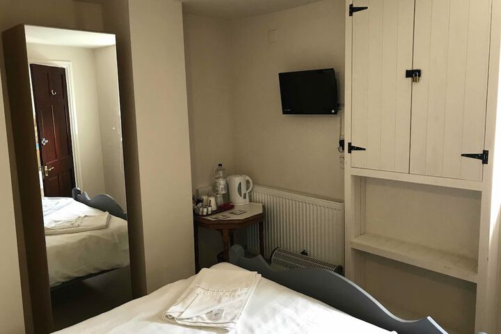 Room 19 of 27