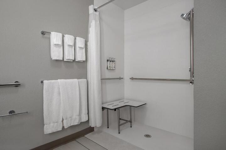 Standard Room, King or Two Doubles (1 of 7)