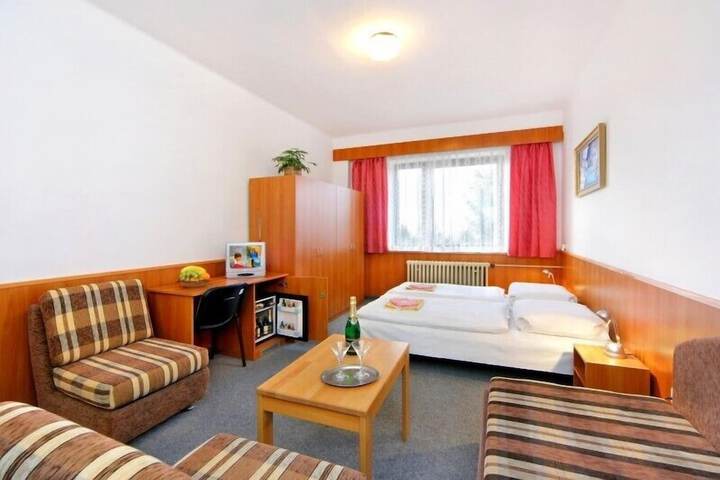Room 4 of 21