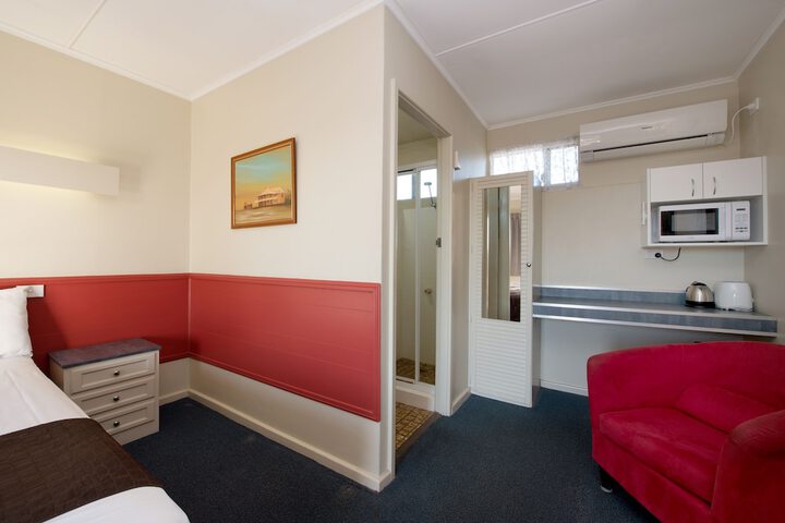 Room 12 of 51