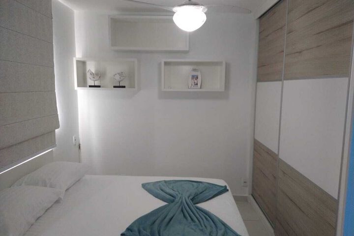 Room 7 of 8