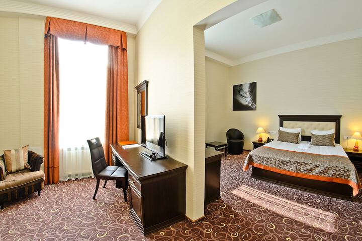 Room 13 of 71