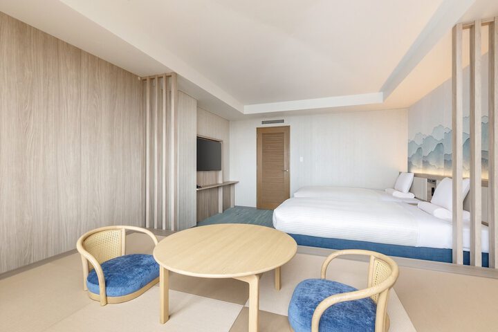Room 12 of 38