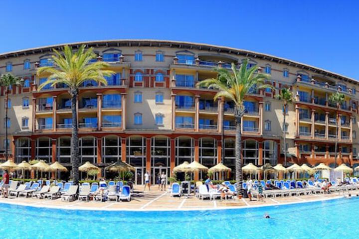 Pools & Facilities
