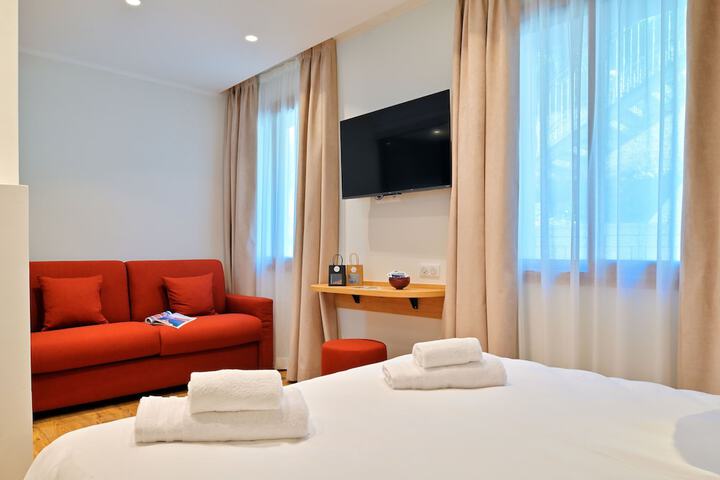 Room 15 of 62