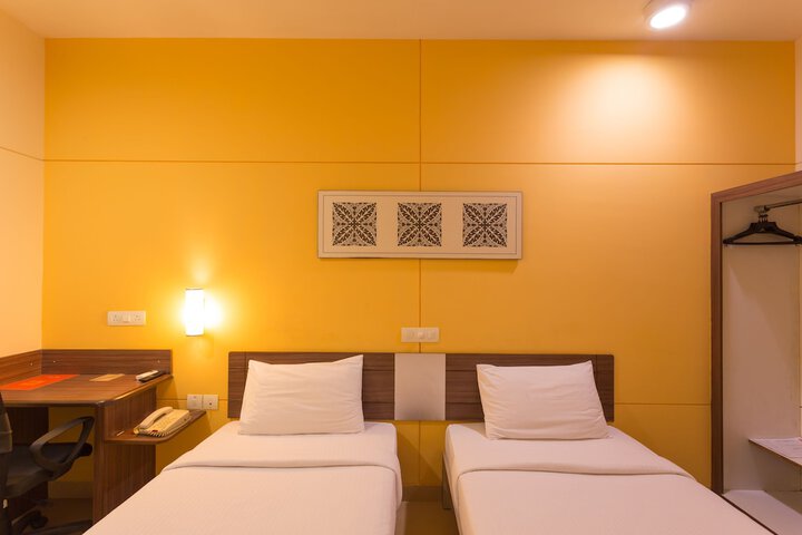 Room 14 of 37