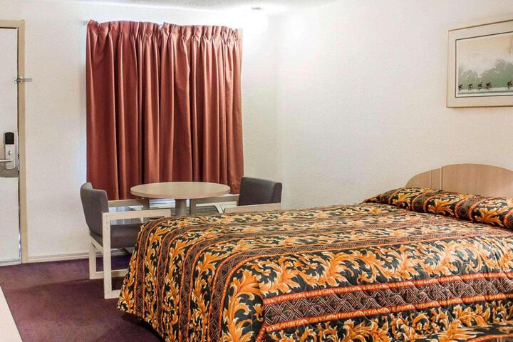 2 Double Beds (5 of 17)