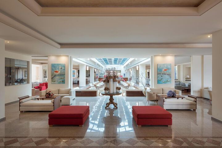 Hotel Interior 118 of 162
