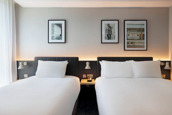 Room 10 of 54