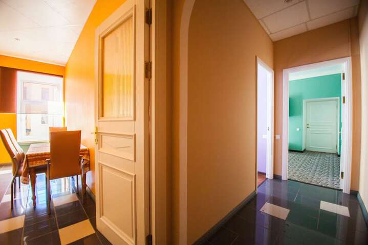 Room 30 of 113