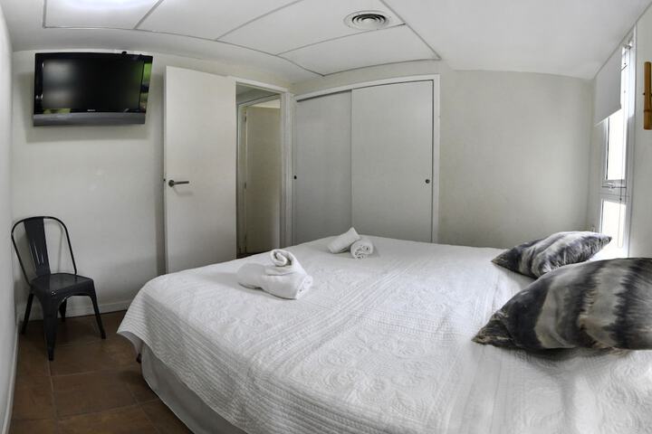 Room 10 of 118
