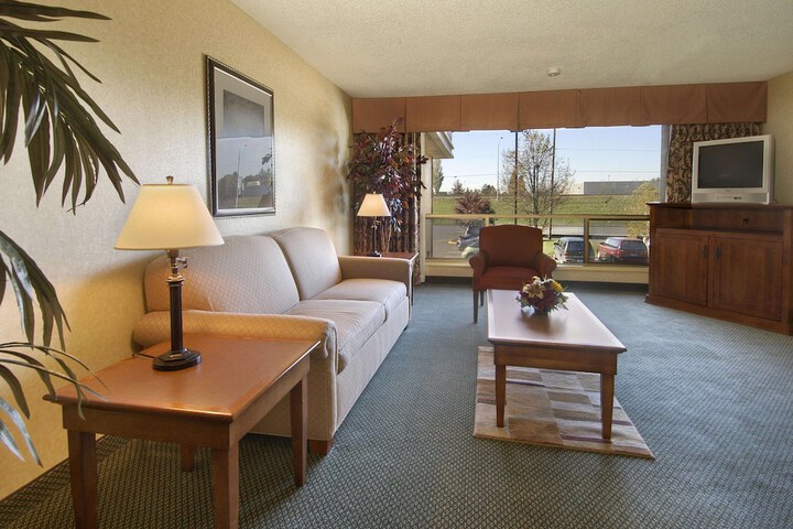 Room 7 of 25