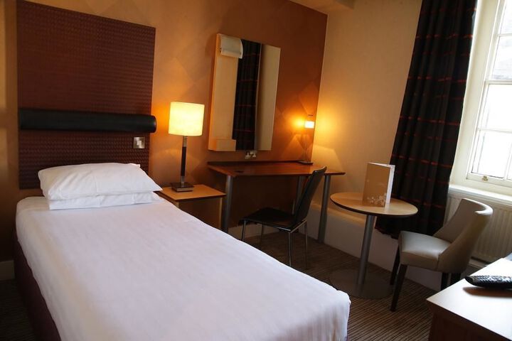 Room 18 of 54