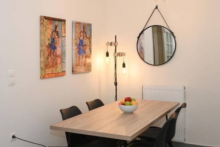 Room 10 of 79
