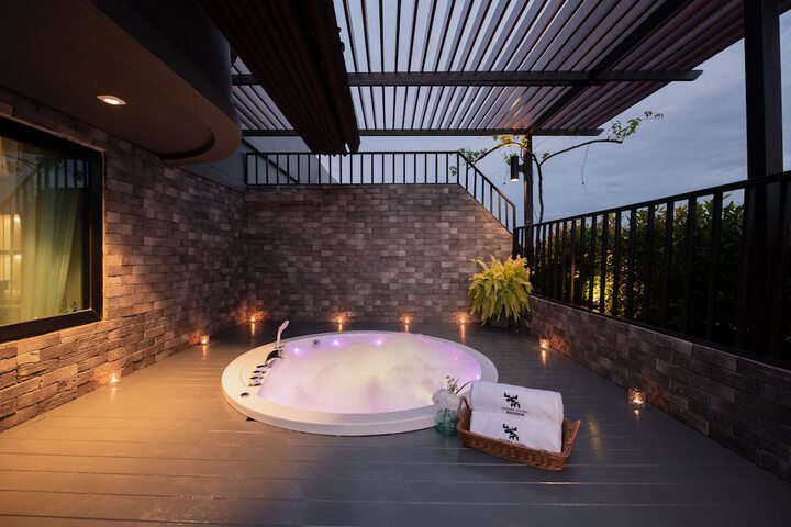 Terrace/Patio 91 of 136