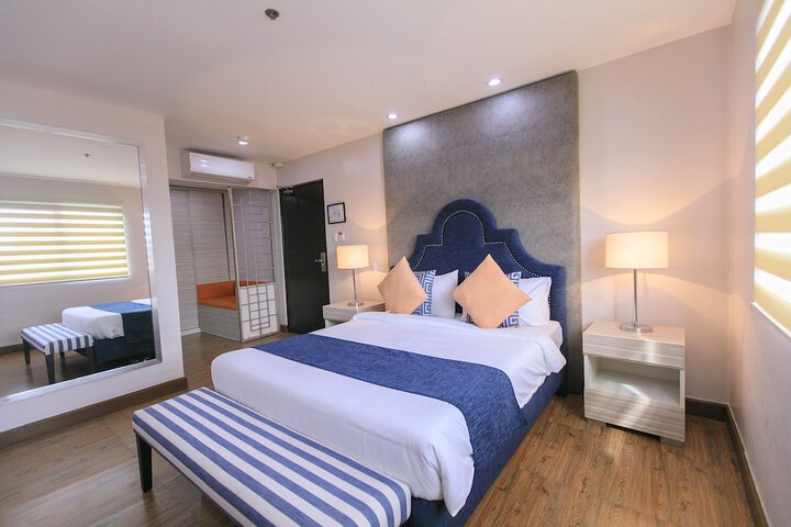 Room 5 of 37