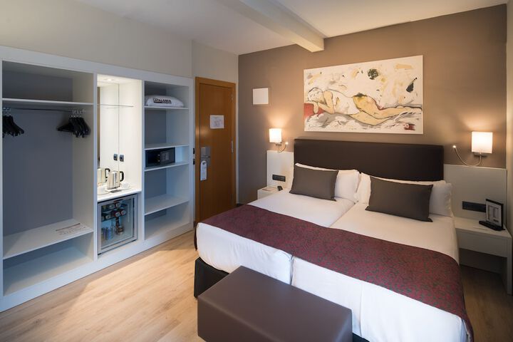 Room 21 of 37