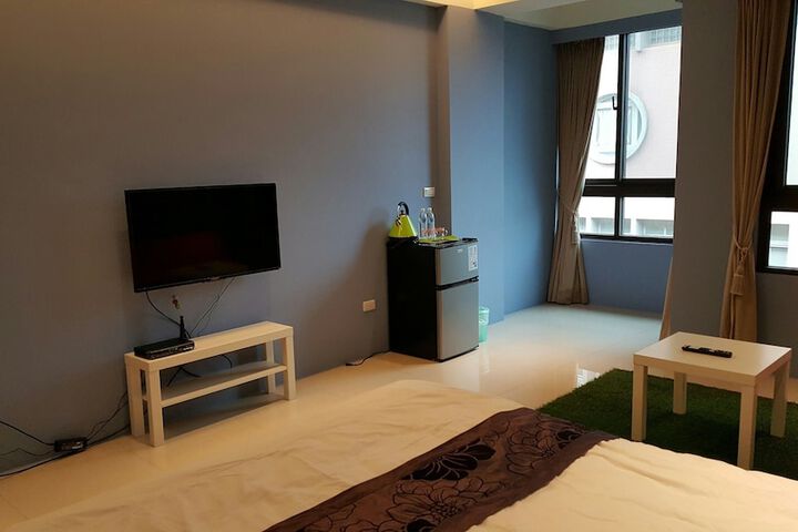 Room 10 of 19