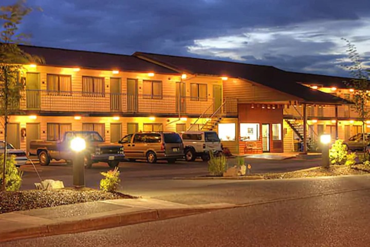 Front of property - evening/night