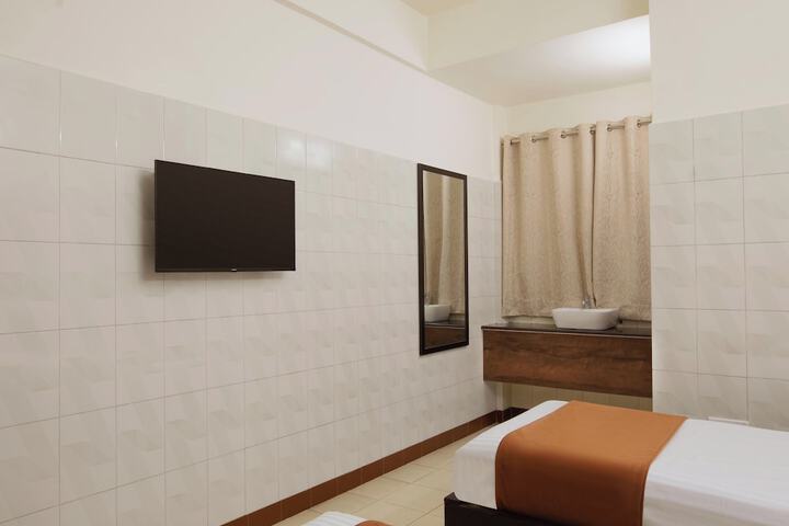 Room 14 of 36