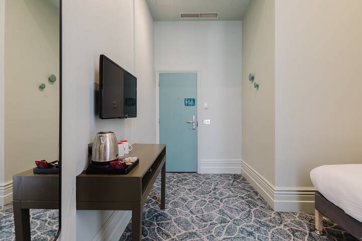 Room 168 of 263