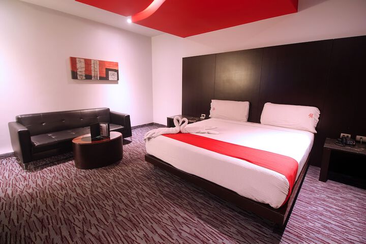 Room 21 of 42