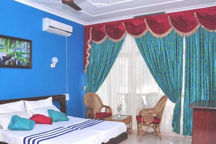 Room 3 of 21