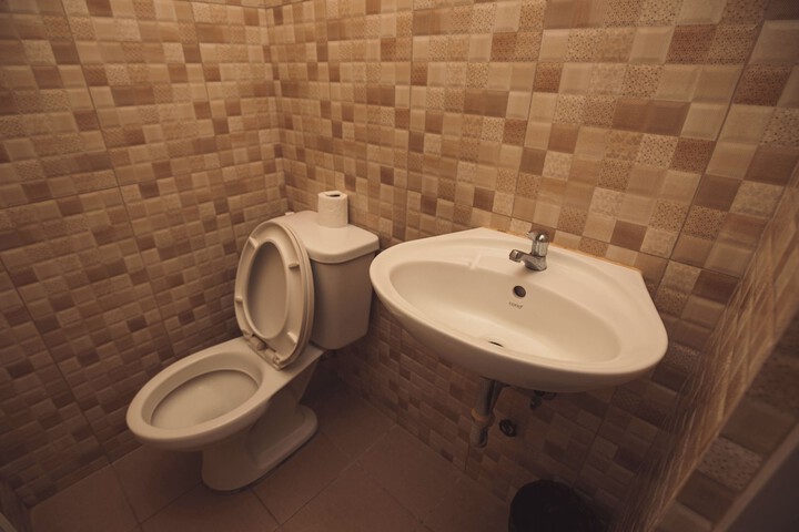 Room 15 of 23