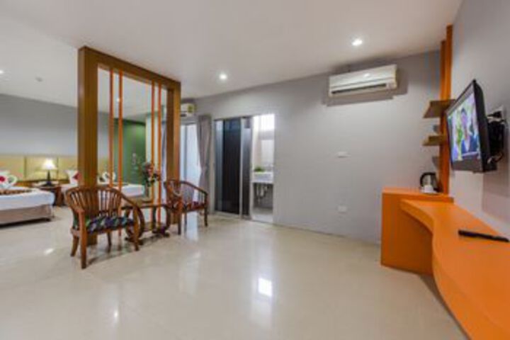 Room 53 of 67