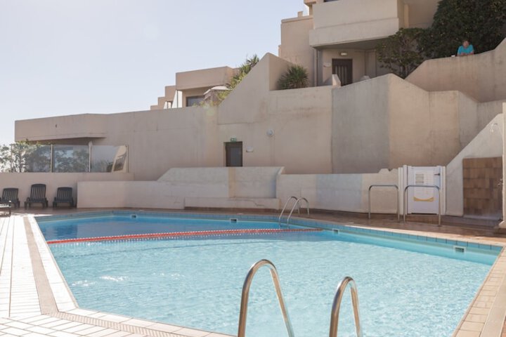 Hotel Pool