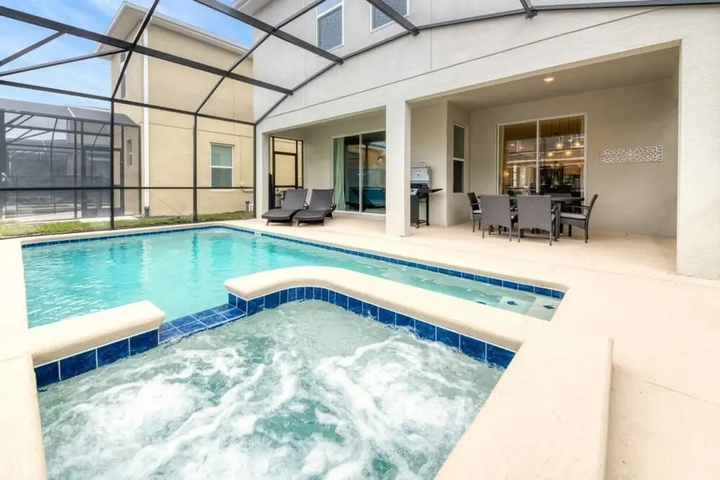 Pool 10 of 20