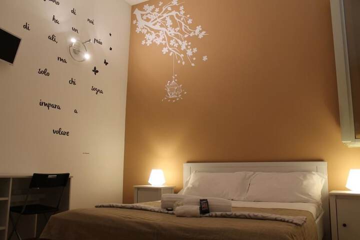Room 12 of 22