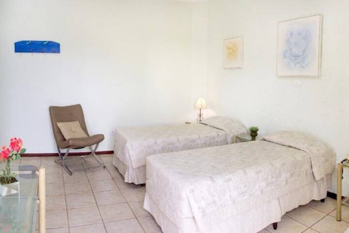 Room 5 of 70
