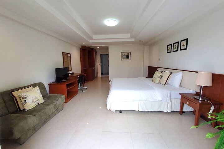 Room 13 of 75