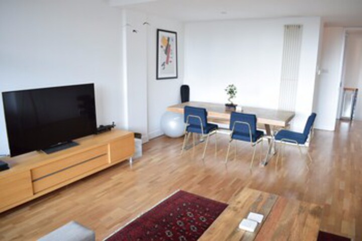 2 Bed Shoreditch Flat