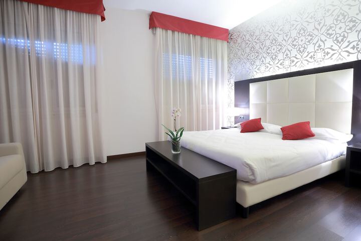 Room 10 of 31